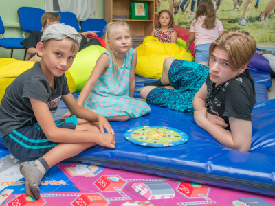 Играют все!