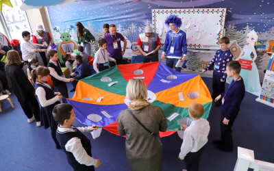 СЕМАФОР ОТКРЫТ: ПРОЕКТ &laquo;&ldquo;ЖЕЛЕЗНОДОРОЖНАЯ ИГРОТЕКА&rdquo; НА ВОКЗАЛЕ&raquo; СТАРТОВАЛ