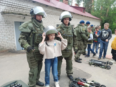 Знакомство ребят в лагере "Сосновый бор" с профессией военный инженер