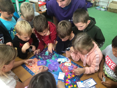 Фотосет № 8: "Железнодорожная игротека: тренер в деле!"