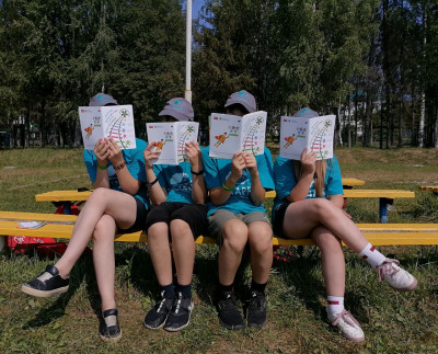 Сахареж готовится открыть первую страницу Истории одной дружбы!