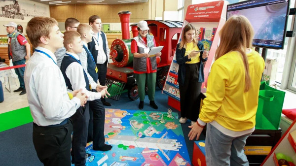 Железнодорожные вокзалы - для детей России!