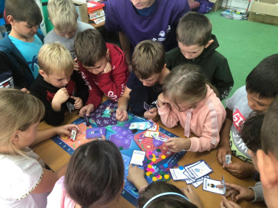 Фотосет № 8: "Железнодорожная игротека: тренер в деле!"