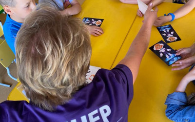 В МАДОУ детский сад 107 и МАОУ СОШ 167 (город Екатеринбург, городской летний лагерь "Родные истоки") прошла презентация "ЖЕЛЕЗНОДОРОЖНОЙ ИГРОТЕКИ".