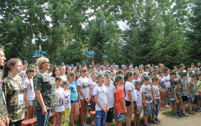 ДАВАЙТЕ ЗНАКОМИТЬСЯ!  ДОЛ "АЛЫЕ ПАРУСА" ПРИВЕТСТВУЕТ ВАС!