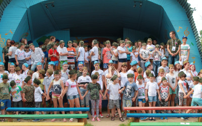 ДАВАЙТЕ ЗНАКОМИТЬСЯ!  ДОЛ "АЛЫЕ ПАРУСА" ПРИВЕТСТВУЕТ ВАС!