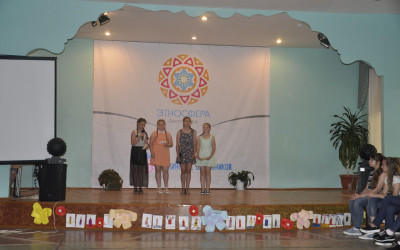 ДАВАЙТЕ ЗНАКОМИТЬСЯ!  ДОЛ "АЛЫЕ ПАРУСА" ПРИВЕТСТВУЕТ ВАС!