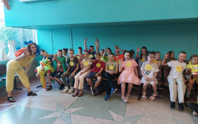 ДАВАЙТЕ ЗНАКОМИТЬСЯ!  ДОЛ "АЛЫЕ ПАРУСА" ПРИВЕТСТВУЕТ ВАС!