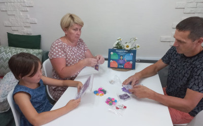 Родители участников программы "Железнодорожная игротека" интересуются играми их базы игротеки