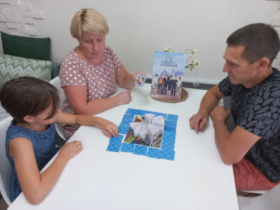 Играют все!