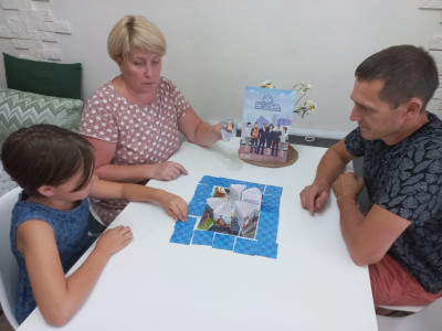 Играют все!