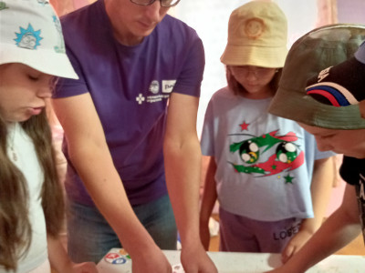 Железнодорожная игротека:тренер в деле!