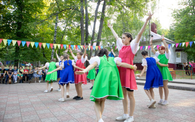 В детском оздоровительном лагере &laquo;Орленок&raquo; провели конкурс детских талантов
