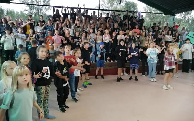 Мы поем сегодня песни!