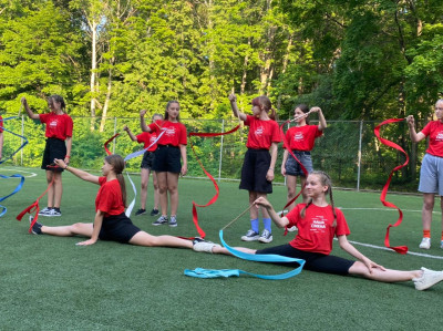 В ДОЛ "Орленок" прошло открытие спортивного фестиваля &laquo;Локобол-ДОЛ&raquo;.