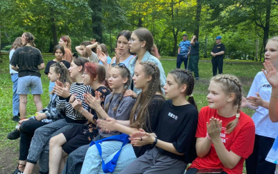 В ДОЛ "Орленок" прошло открытие спортивного фестиваля &laquo;Локобол-ДОЛ&raquo;.