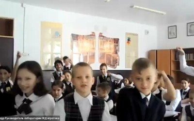 Железнодорожная игротека: Онлайн-спектакль как инструмент развития положительных компетенций у детей