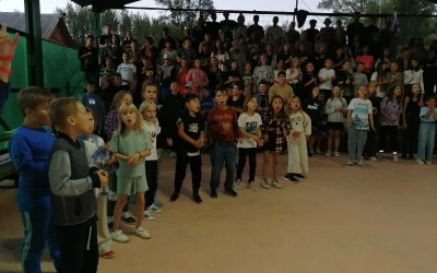 Мы поем сегодня песни!