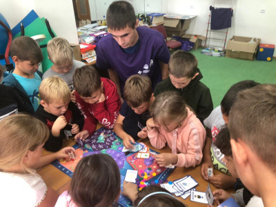 Фотосет № 8: "Железнодорожная игротека: тренер в деле!"