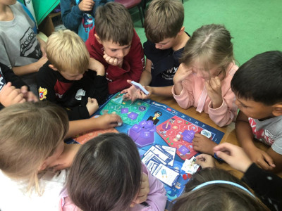 Фотосет № 8: "Железнодорожная игротека: тренер в деле!"