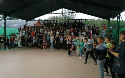 Мы поем сегодня песни!